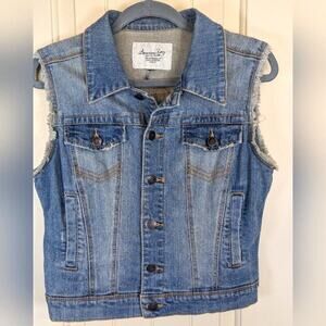 American Rag Jean Vest Medium Wash Frayed Arms Denim Vest Western Medium